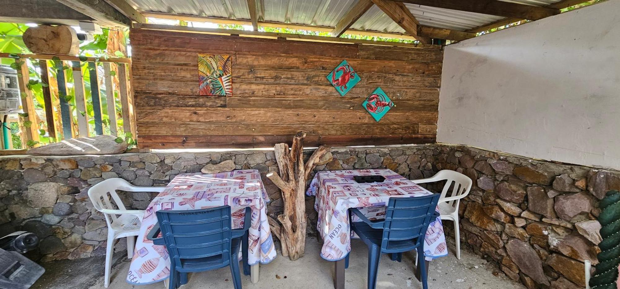 Posada Cedar Valley Franshua 외부 사진
